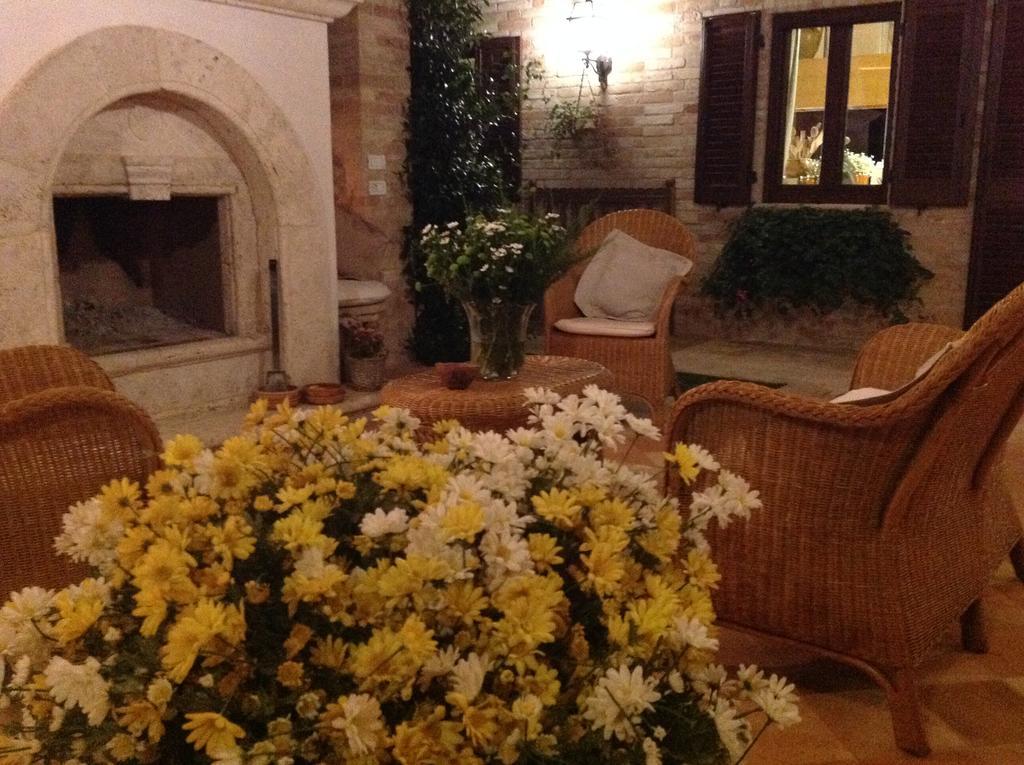Monterosato Country House Monterubbiano Eksteriør billede